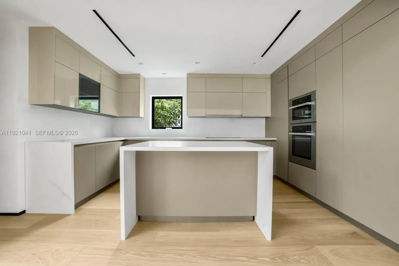 1520 W 22nd St, Miami Beach FL 33140