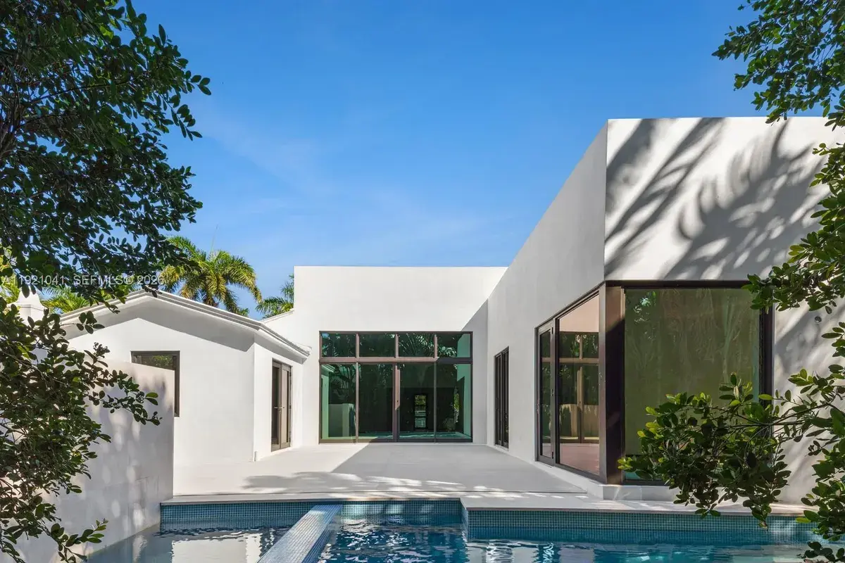 1520 W 22nd St, Miami Beach FL 33140