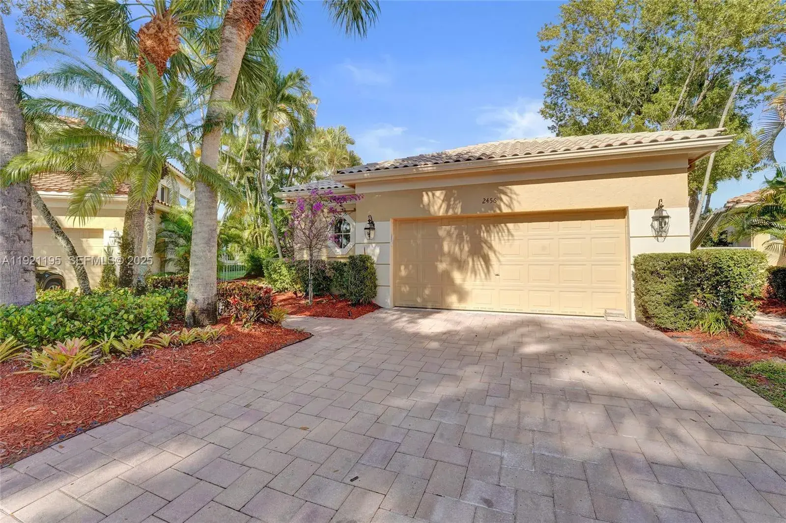 3 bedroom 4 bath Residential for sale at 2456 Bay Isle Ct, Weston FL 33327