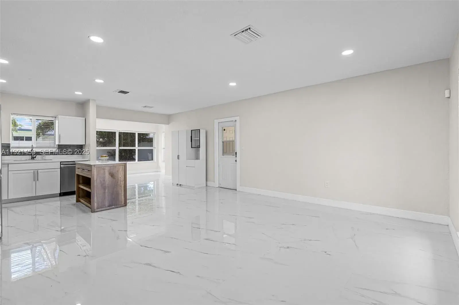 3220 NW 4th Ct, Lauderhill FL 33311