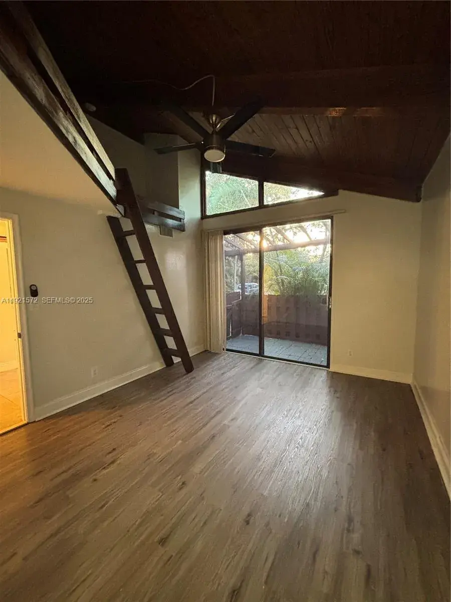 6180 NW 32nd Ter, Fort Lauderdale FL 33309
