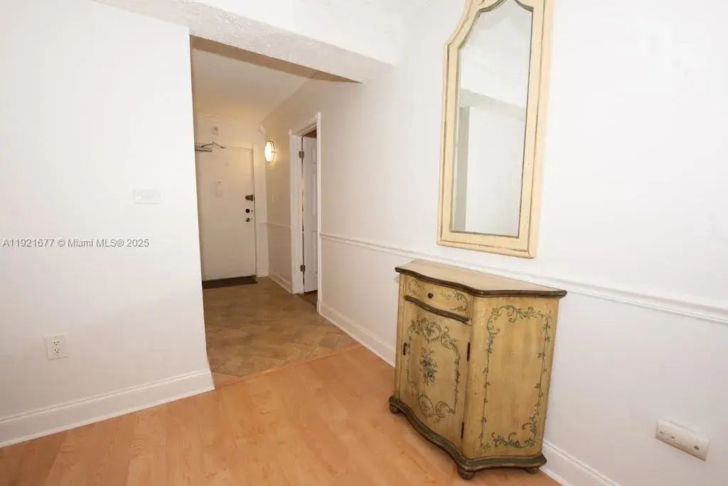 201 178th Dr # 323, Sunny Isles Beach FL 33160