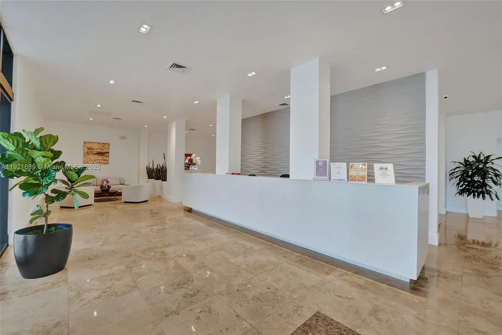 2401 S Ocean Dr # 701, Hollywood FL 33019
