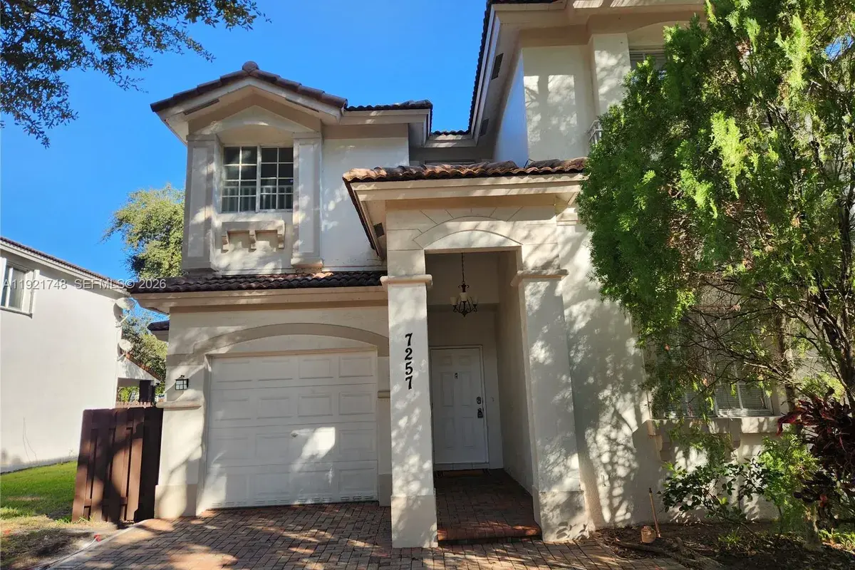 7257 NW 113th Pl, Doral FL 33178