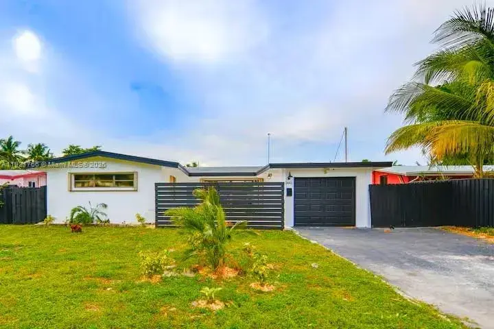 2443 Tortugas Ln, Fort Lauderdale FL 33312
