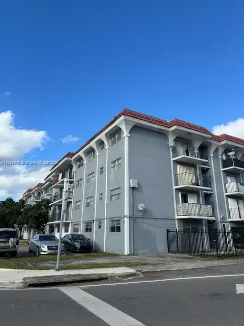 2 bedroom 1 bath Residential for sale at 13725 NE 6th Ave # 209, North Miami FL 33161