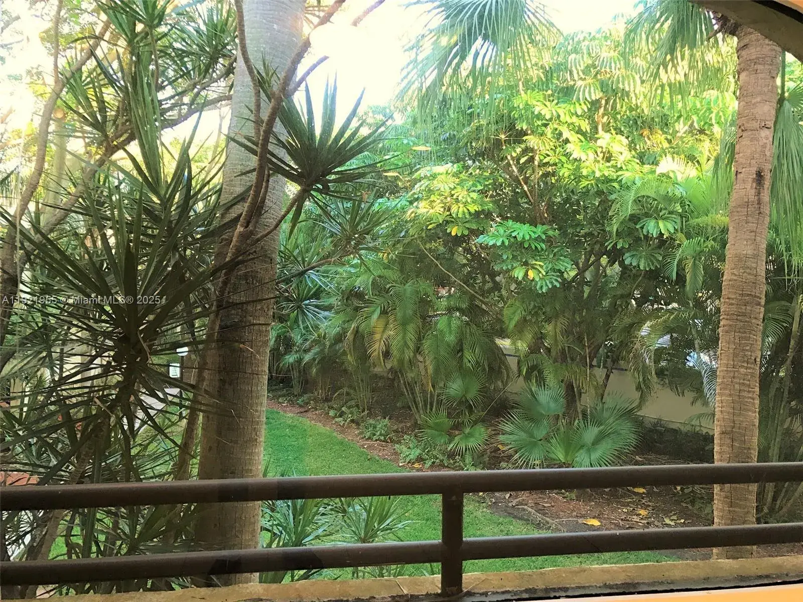2 bedroom 2 bath Residential Lease for rent at 3564 Magellan Cir # 1, Aventura FL 33180
