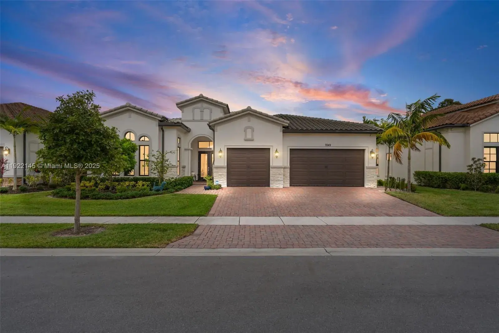 3 bedroom 3 bath Residential for sale at 7849 Liberty Way, Parkland FL 33067