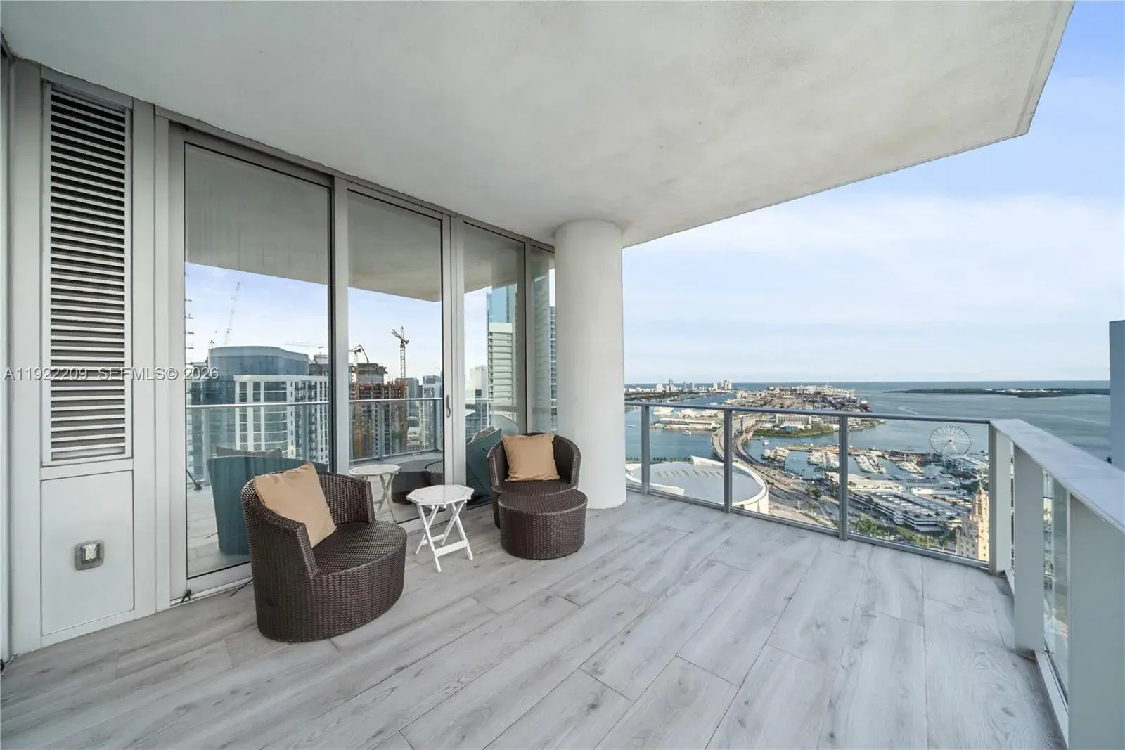 851 NE 1st Ave # 3911, Miami FL 33132