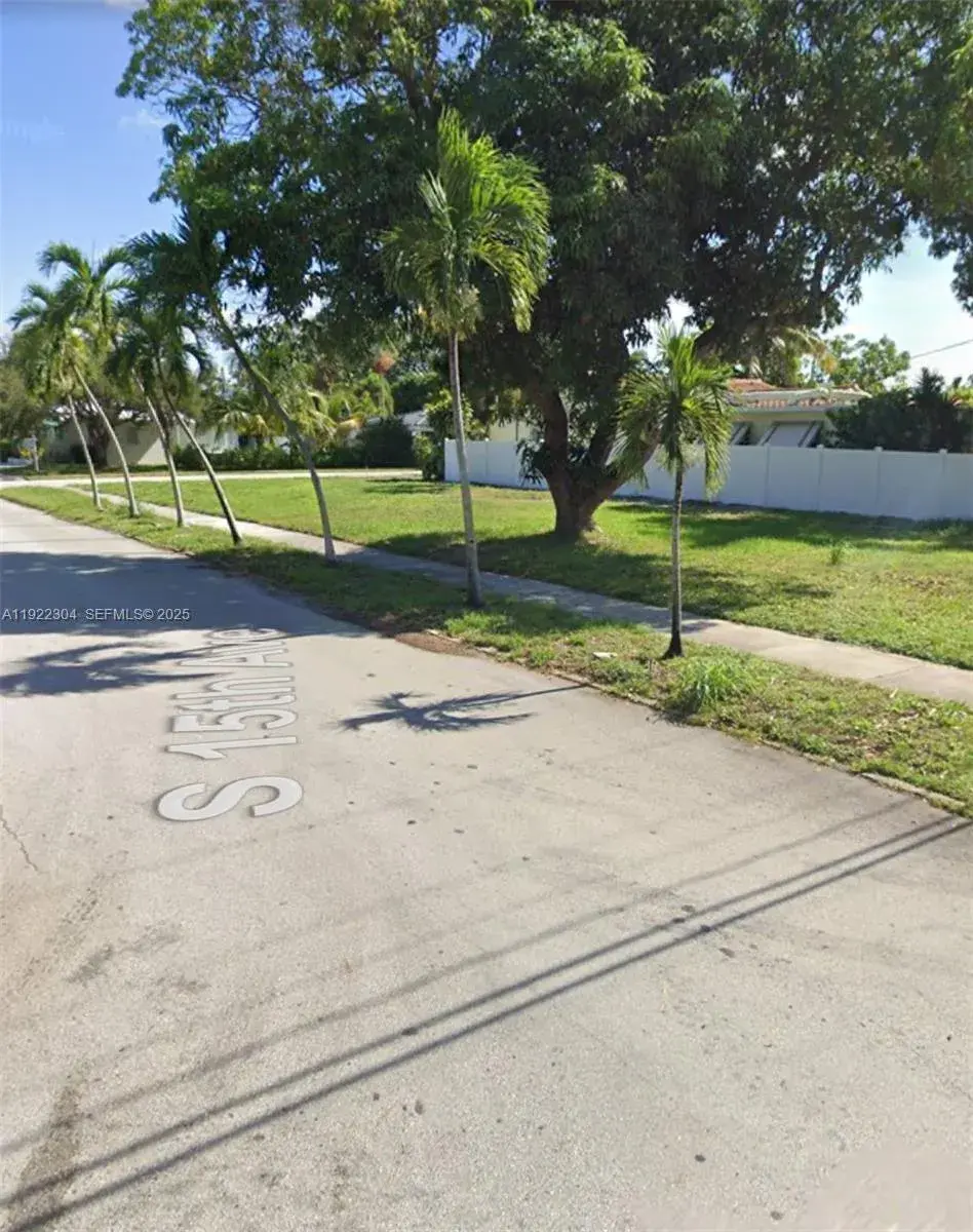 1452 Jefferson St, Hollywood FL 33020