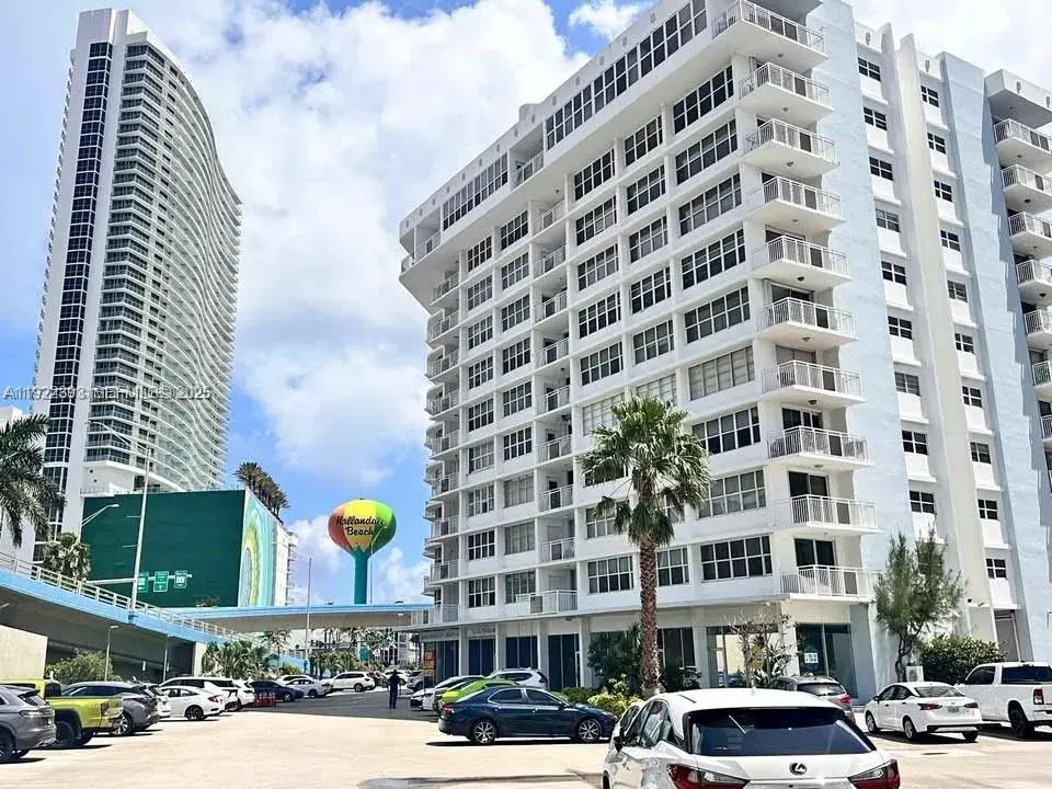1801 S Ocean Dr, Hallandale Beach FL 33009