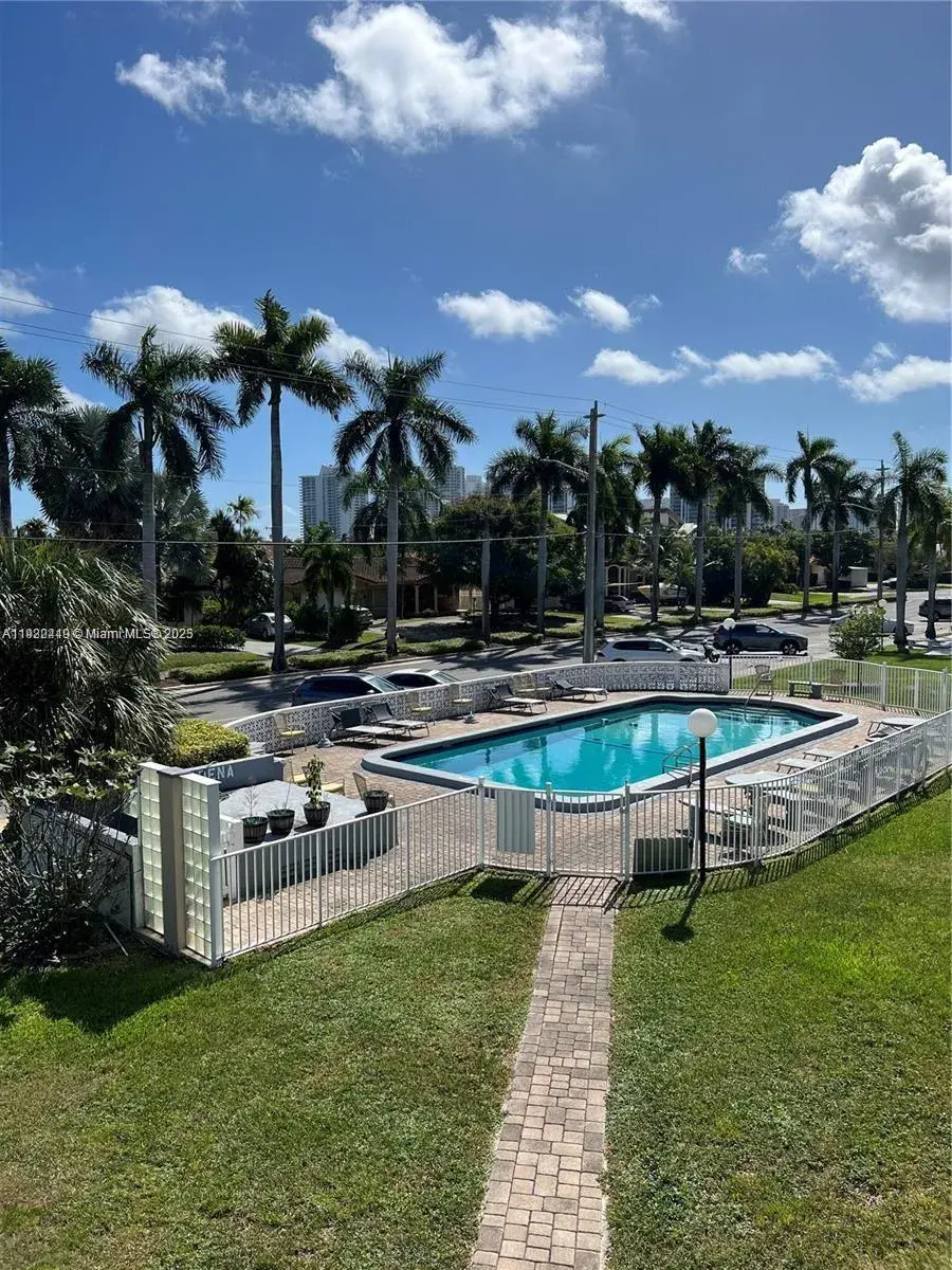 600 Layne # 216, Hallandale Beach FL 33009