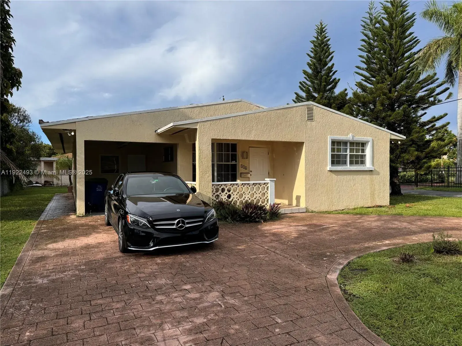 3 bedroom 2 bath Residential Lease for rent at 316 SW 2nd Ter # 0, Hallandale Beach FL 33009