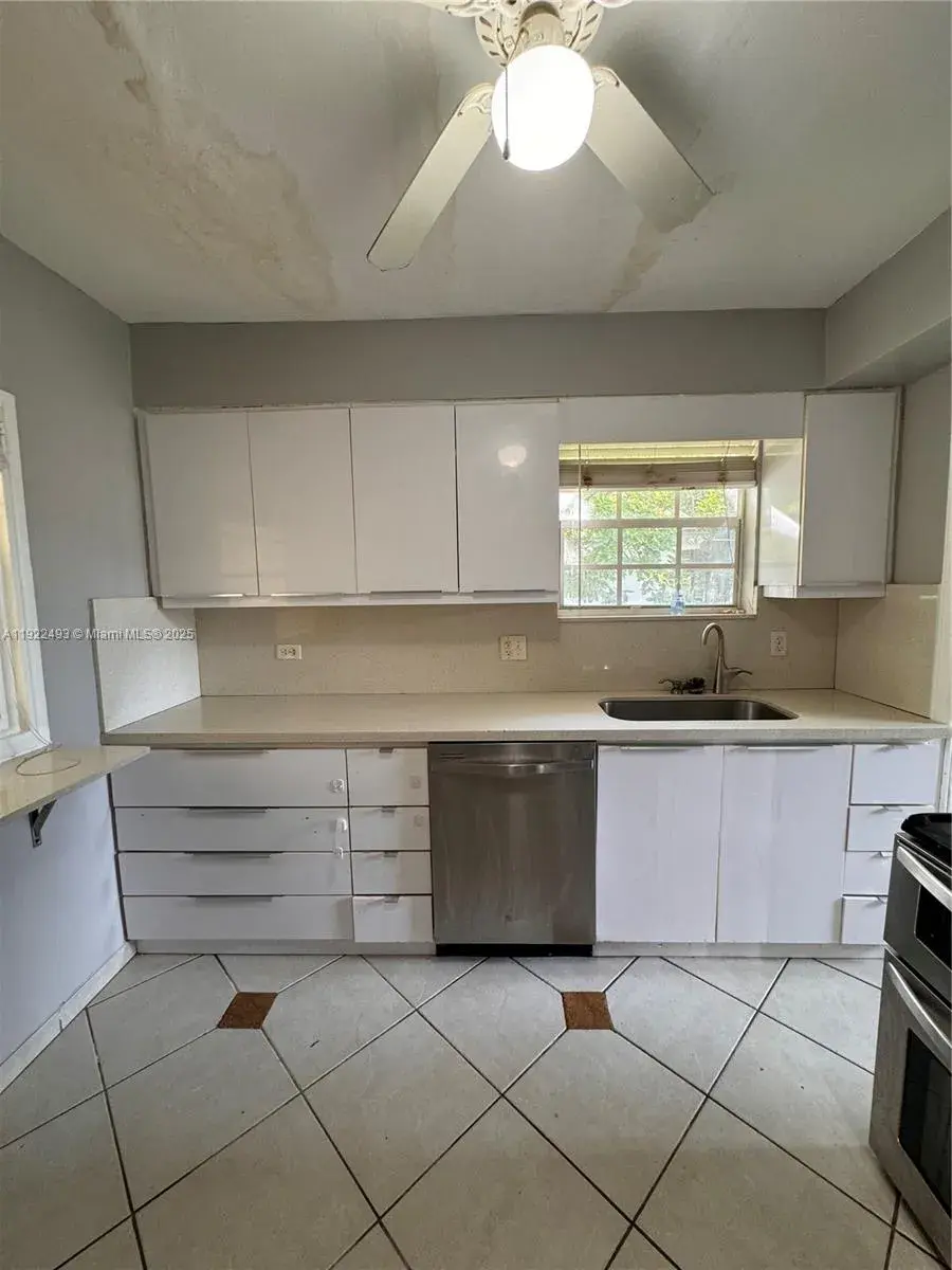 316 SW 2nd Ter # 0, Hallandale Beach FL 33009