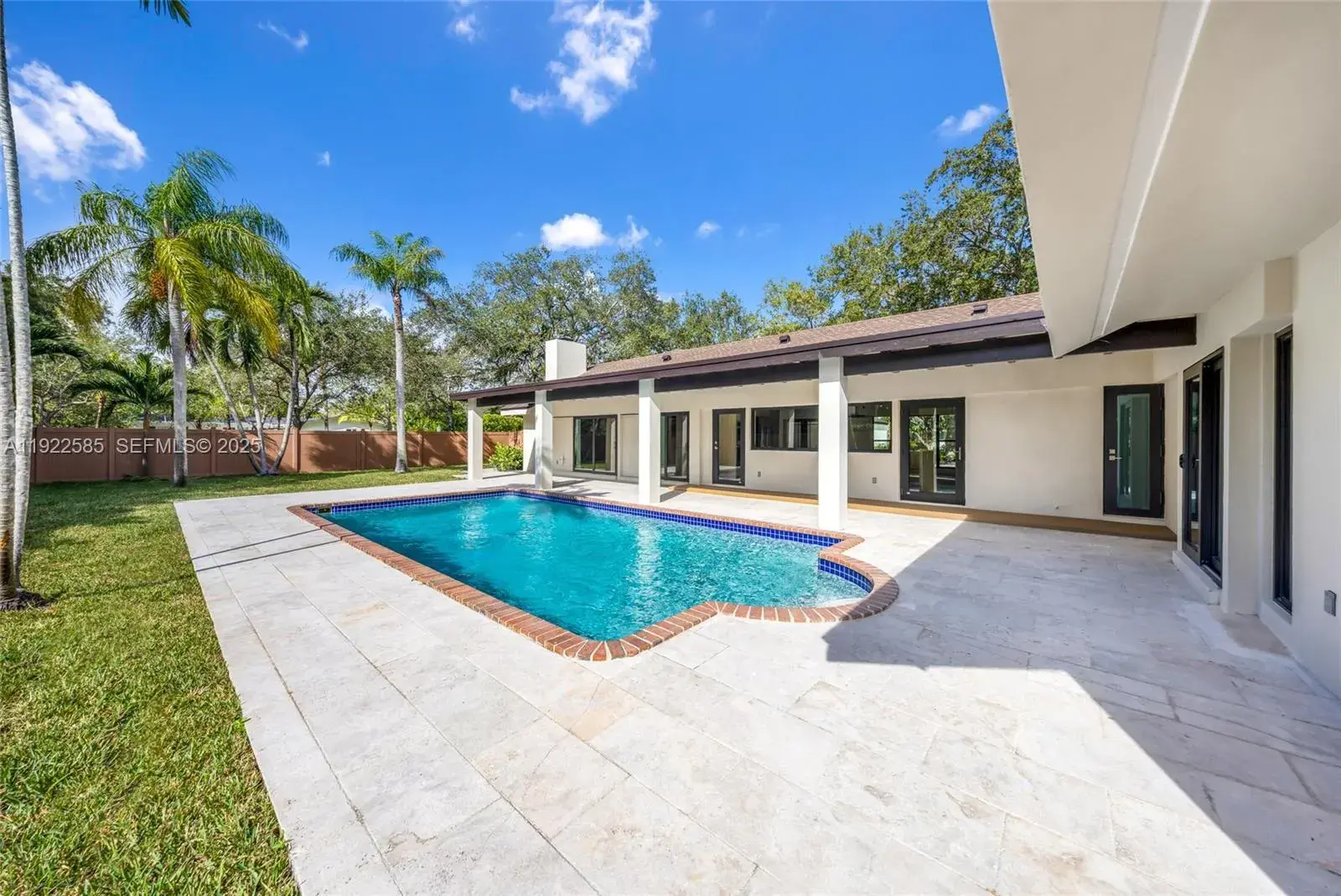 8120 SW 162nd St, Palmetto Bay FL 33157