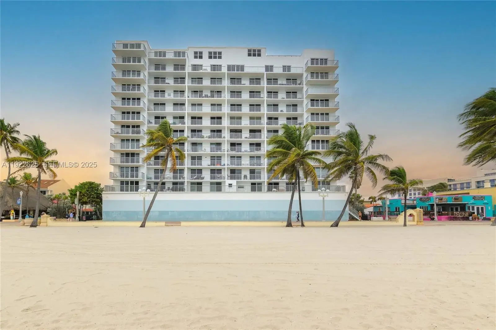 2 bedroom 2 bath Residential for sale at 400 N Surf Rd # 506, Hollywood FL 33019