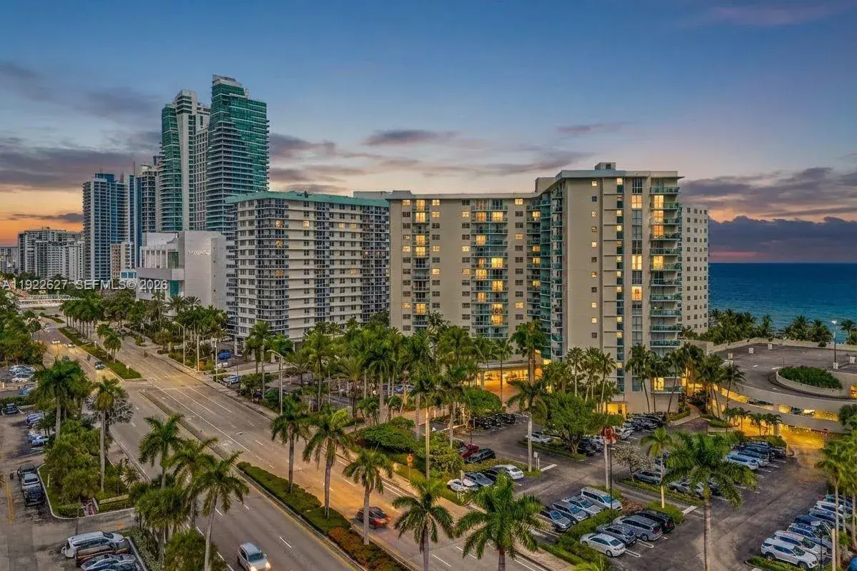 3801 S Ocean Dr # 7V, Hollywood FL 33019