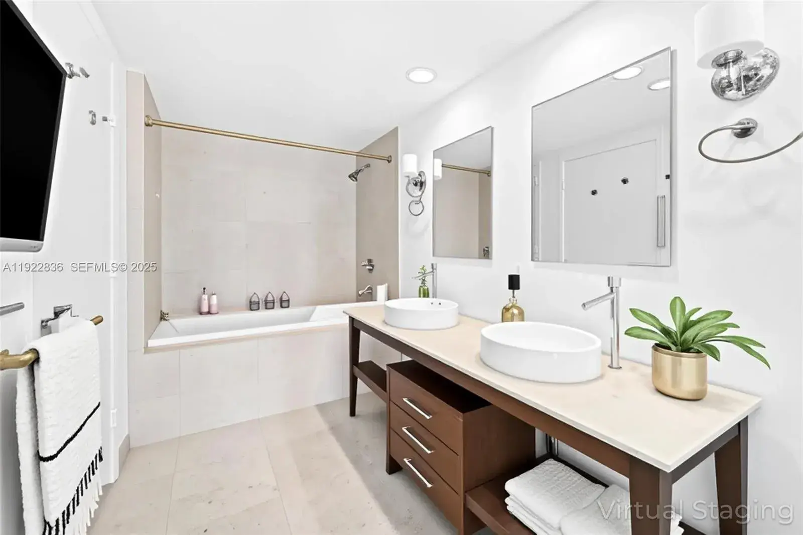 485 Brickell Ave # 1907, Miami FL 33131