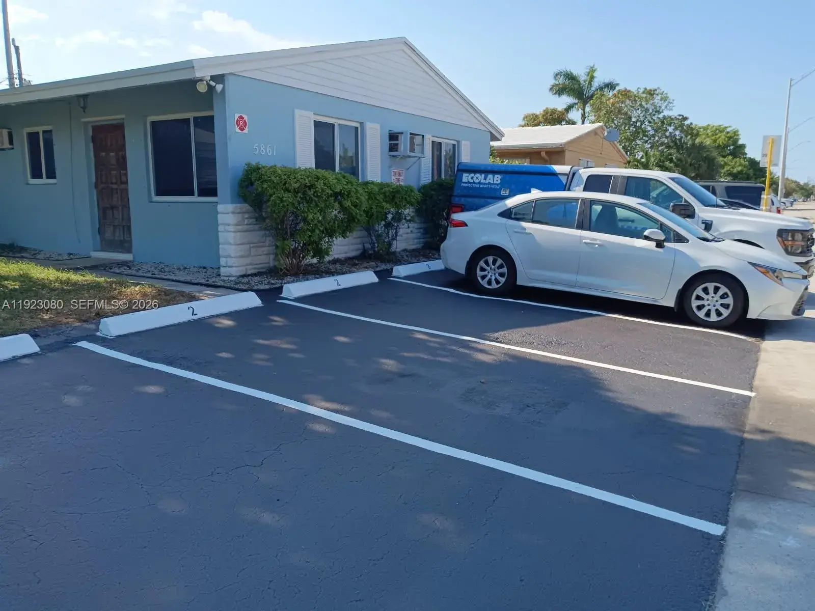 5861 NE 18th Ave, Fort Lauderdale FL 33334