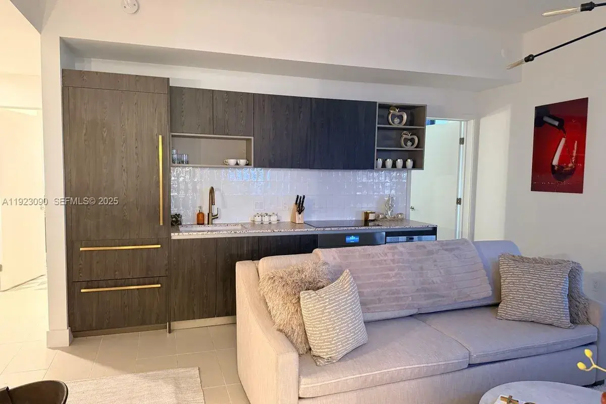 159 NE 6th St # 4805, Miami FL 33132