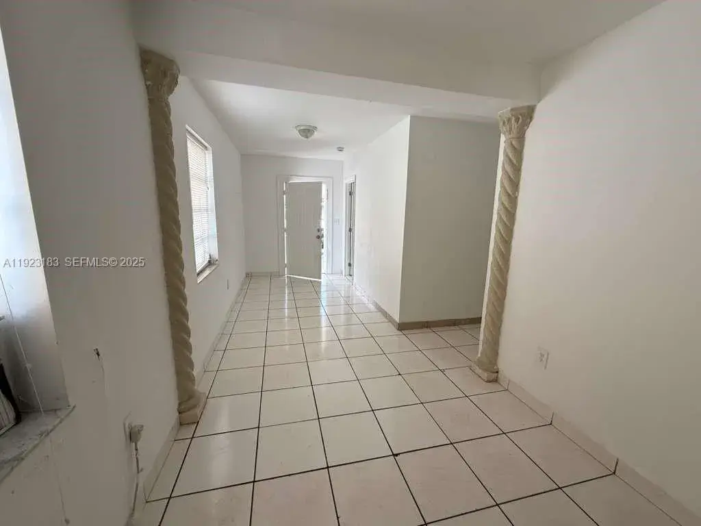 526 SW 64th Ave, Miami FL 33144
