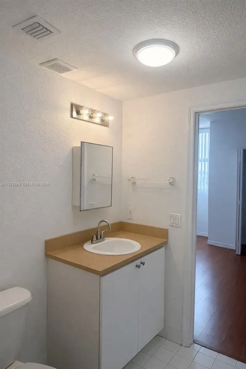120 SW 8th Ave # 802, Miami FL 33130 photo 5