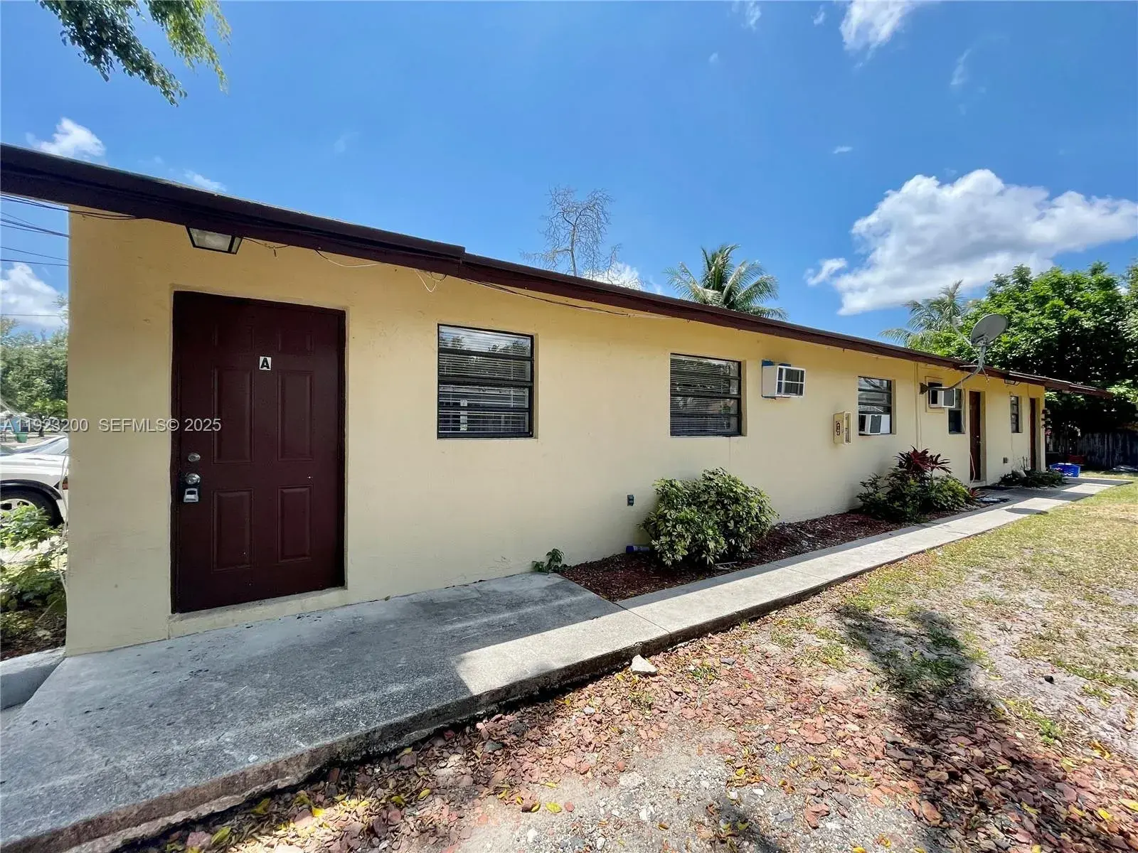 1631 SW 44th Ave # B, Fort Lauderdale FL 33317