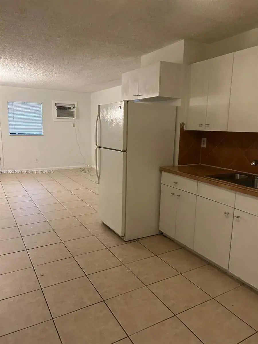 1631 SW 44th Ave # B, Fort Lauderdale FL 33317