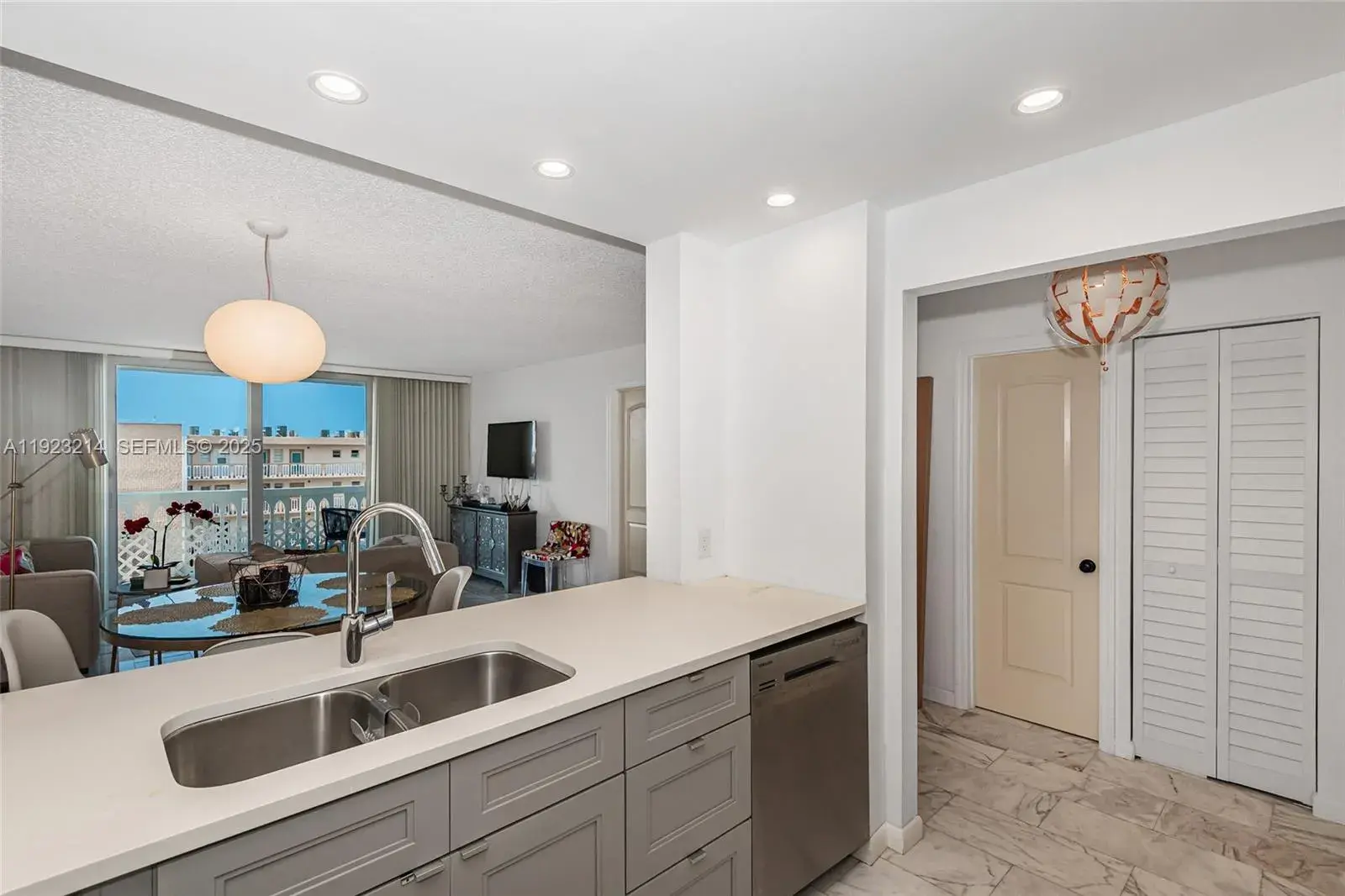 401 NE 14th Ave # 705, Hallandale Beach FL 33009