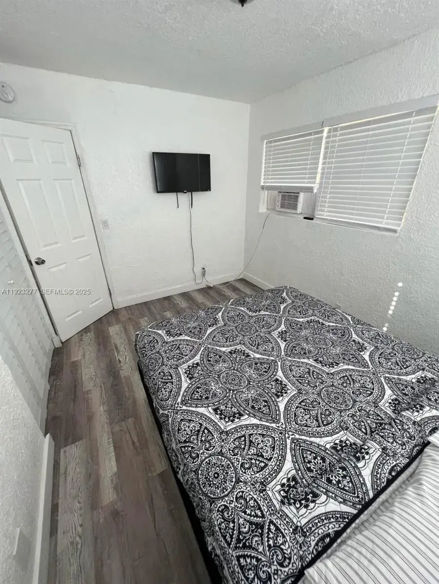 736 NW 15th Ter # 2, Fort Lauderdale FL 33311
