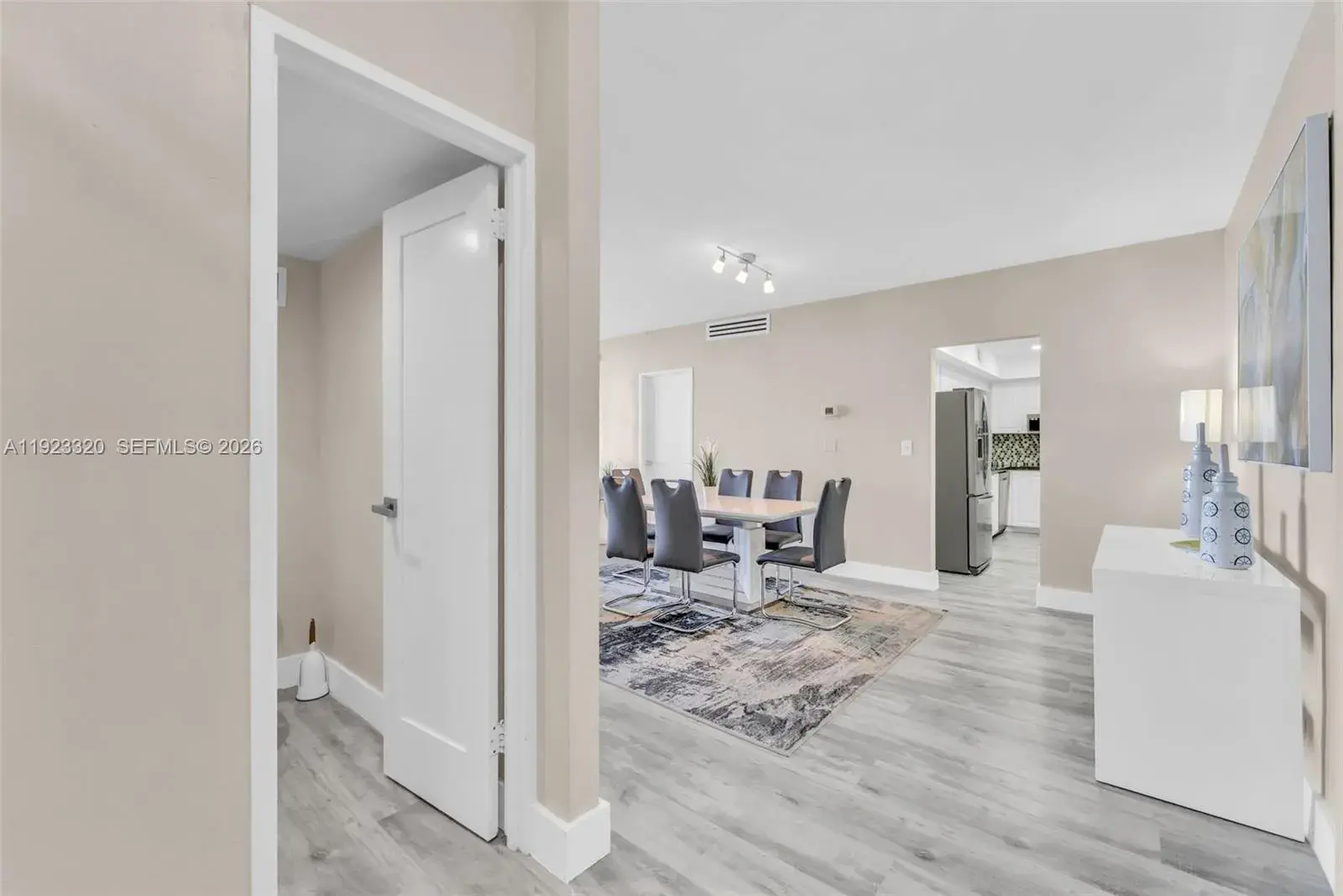 3901 S Ocean Dr, Hollywood FL 33019