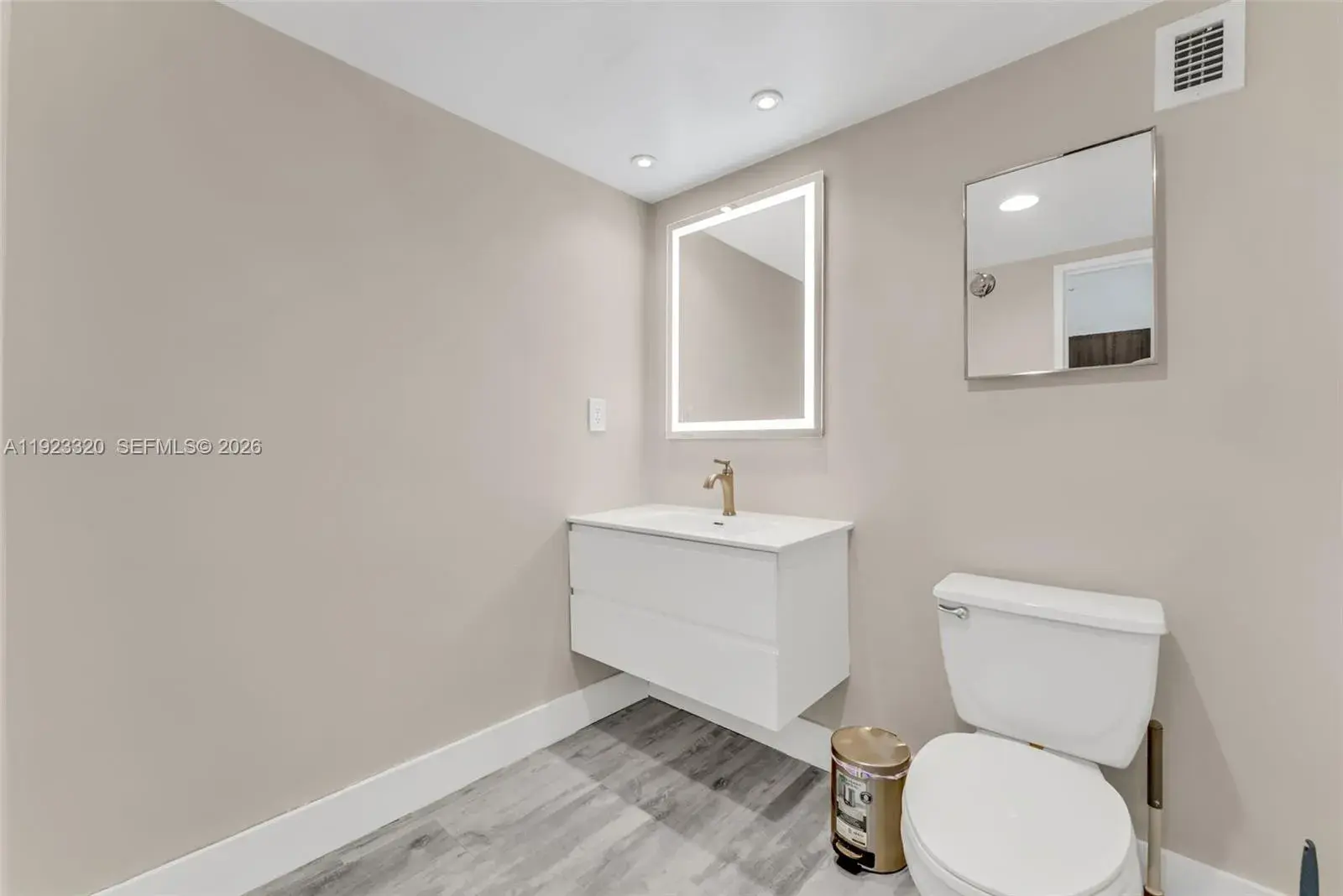3901 S Ocean Dr, Hollywood FL 33019