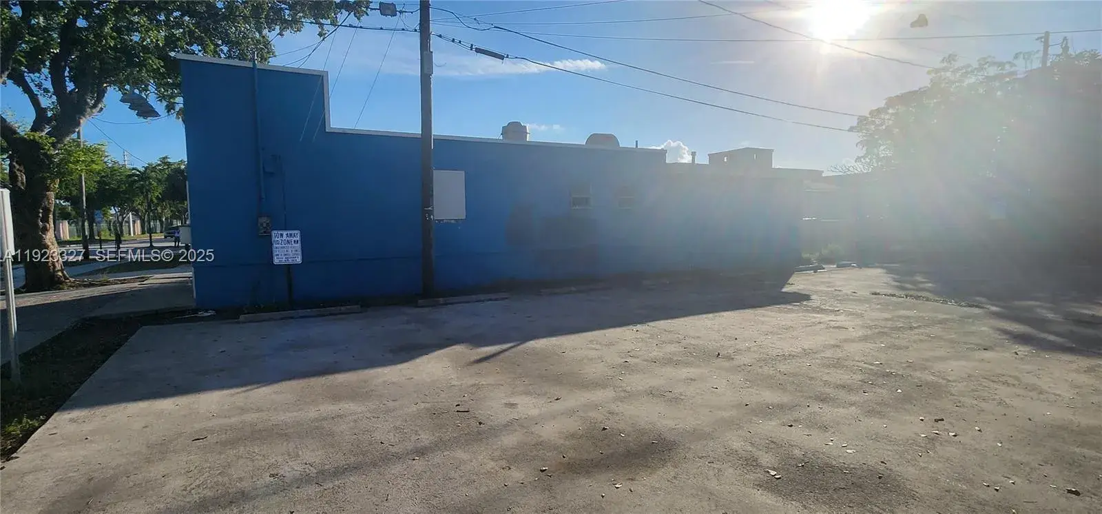 1865 N Tamarind Ave, West Palm Beach FL 33407