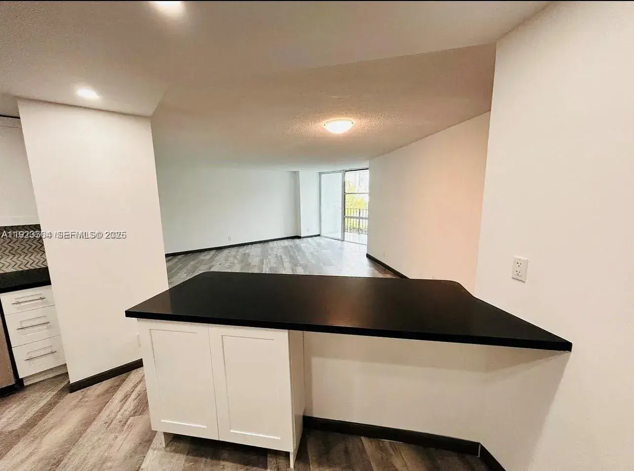 800 Parkview Dr # 612, Hallandale Beach FL 33009