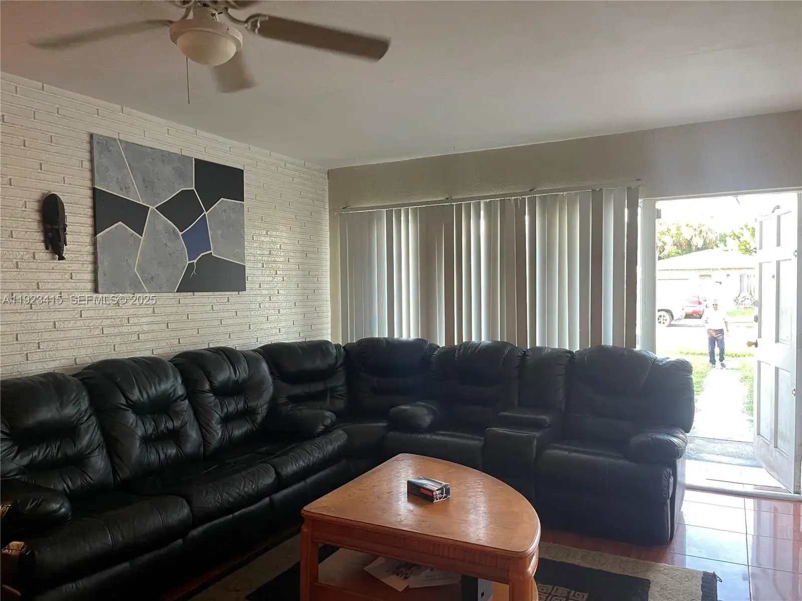 3880 NW 6th St, Lauderhill FL 33311