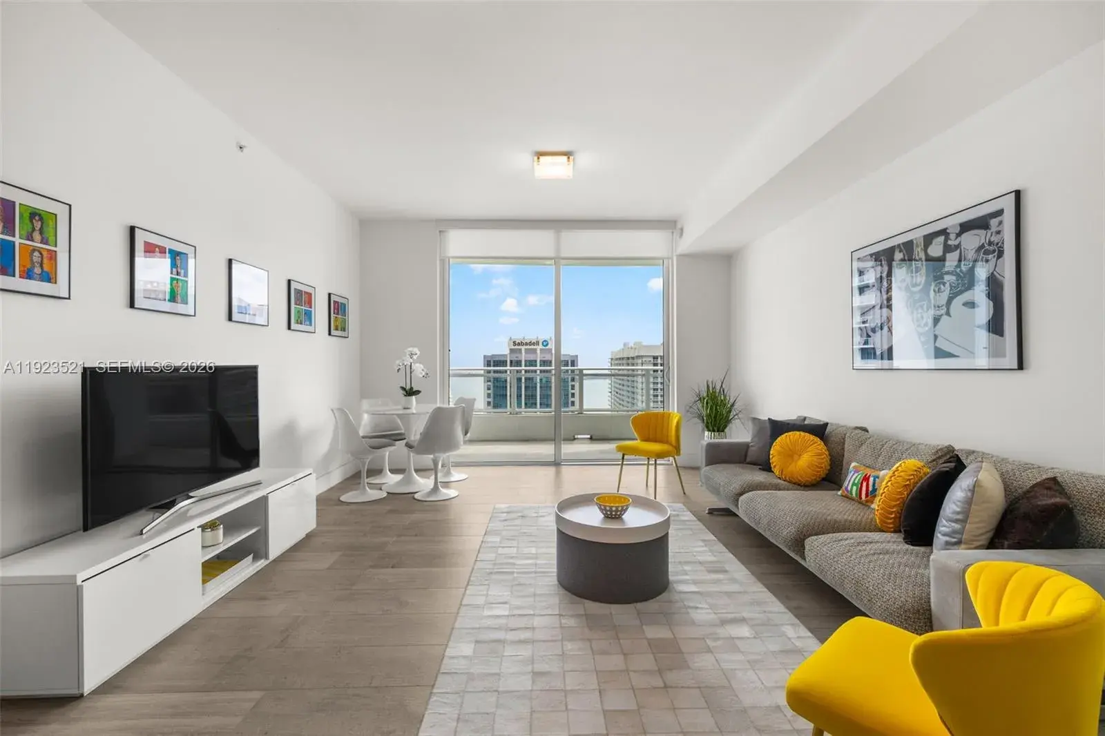1 bedroom 1 bath Residential for sale at 1080 Brickell Ave # 3602, Miami FL 33131