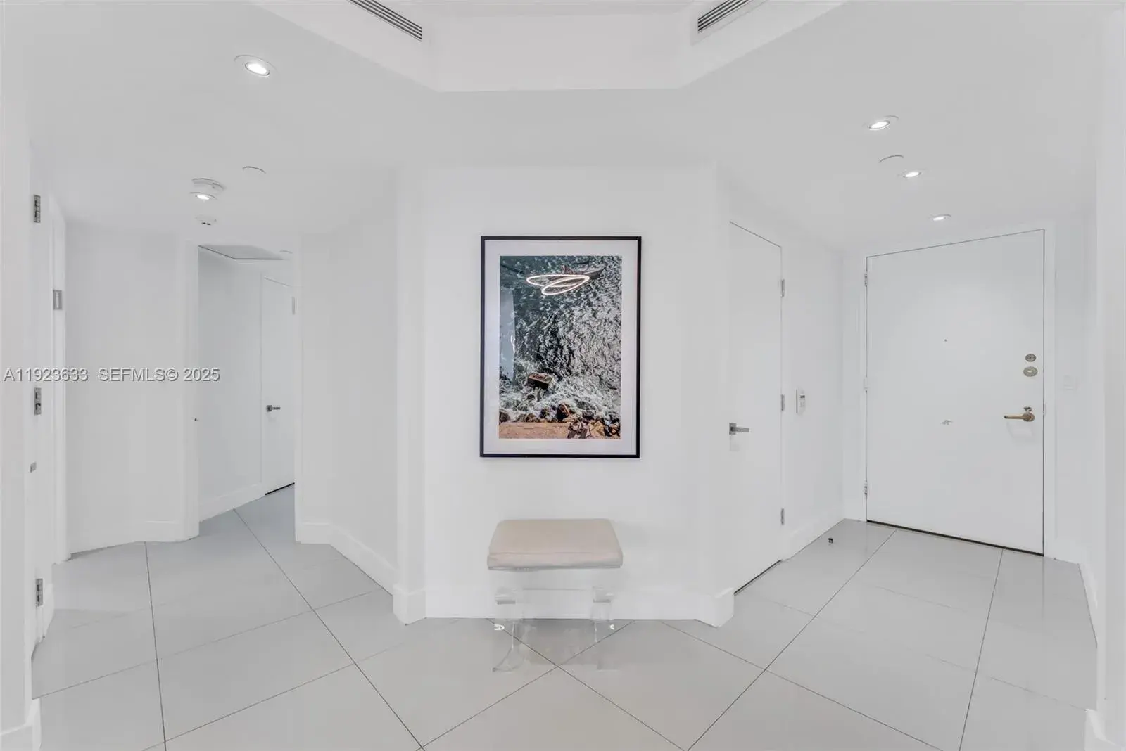 4 bedroom 3 bath Residential for sale at 19500 Turnberry Way # 7D, Aventura FL 33180