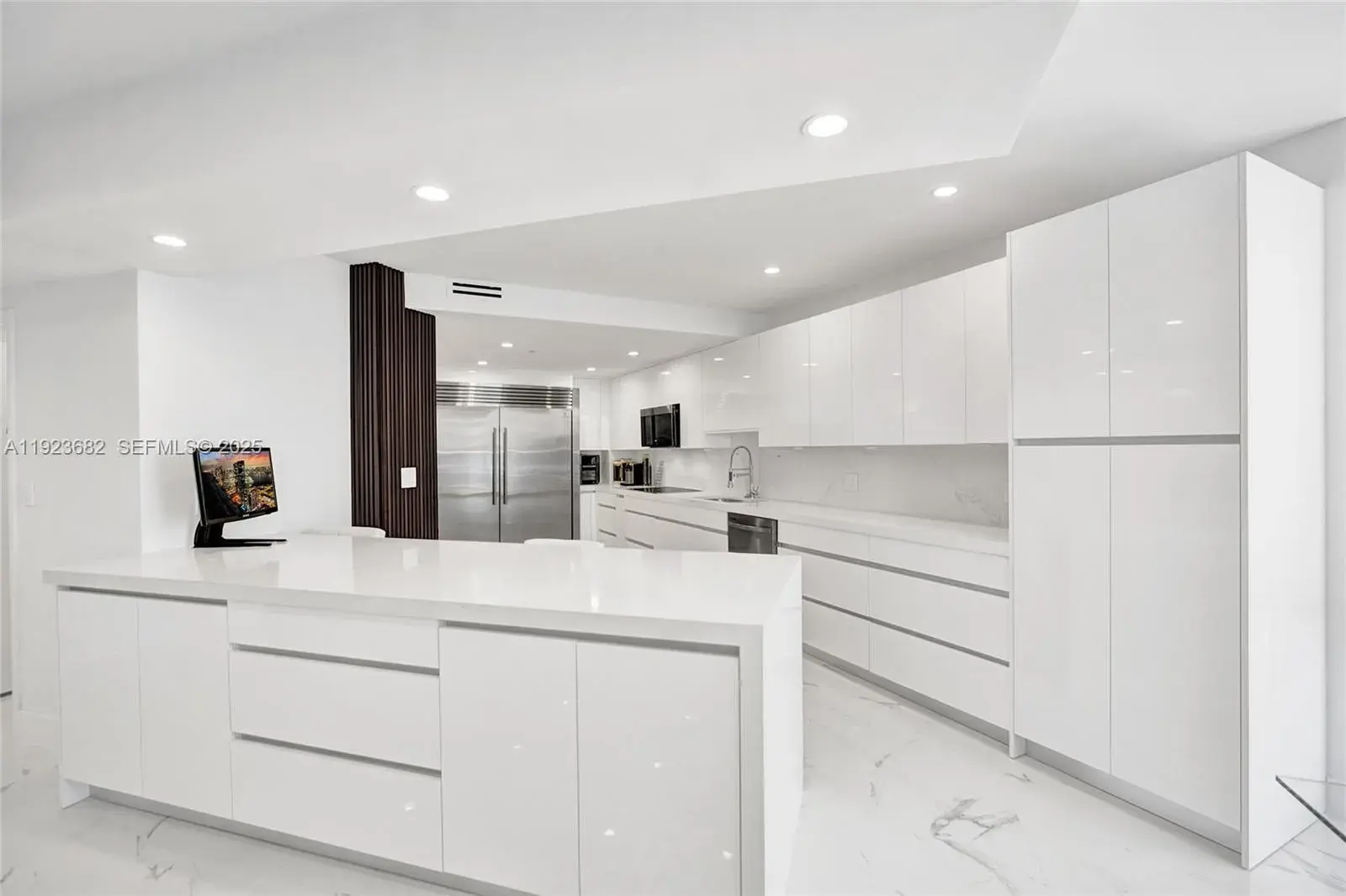 3 bedroom 4 bath Residential for sale at 4000 Island Blvd # 2301, Aventura FL 33160