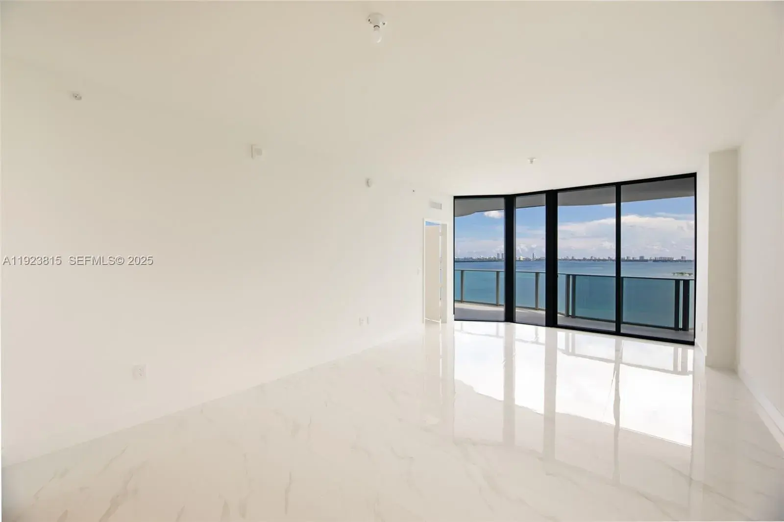 700 NE 24th St # 903, Miami FL 33137