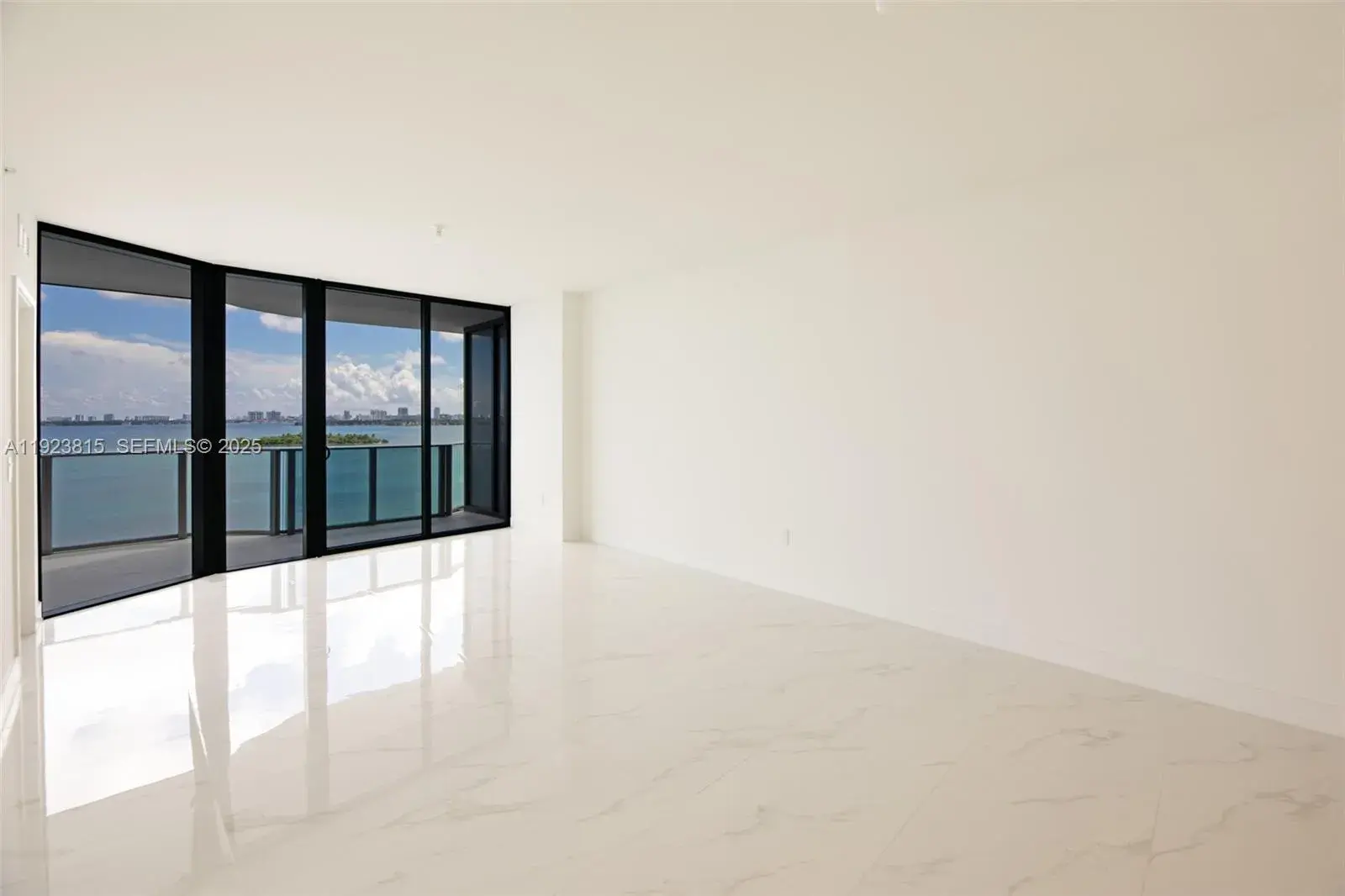 700 NE 24th St # 903, Miami FL 33137