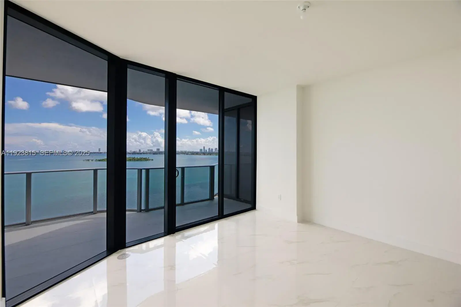 700 NE 24th St # 903, Miami FL 33137