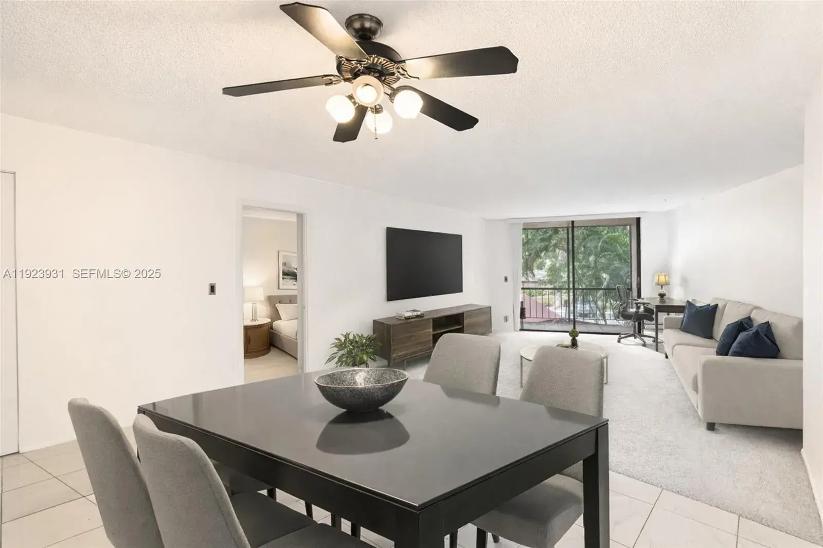 1 bedroom 1 bath Residential for sale at 3800 N Hills Dr # 206, Hollywood FL 33021