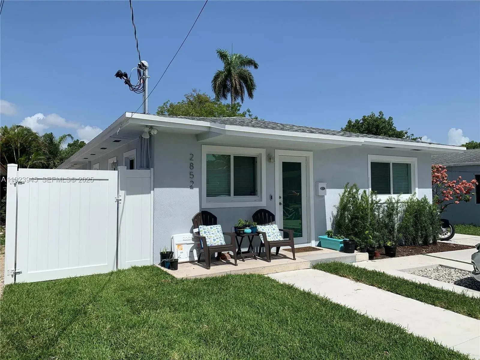 2 bedroom 1 bath Residential Lease for rent at 2852 SW 36th Ave # 2852, Miami FL 33133