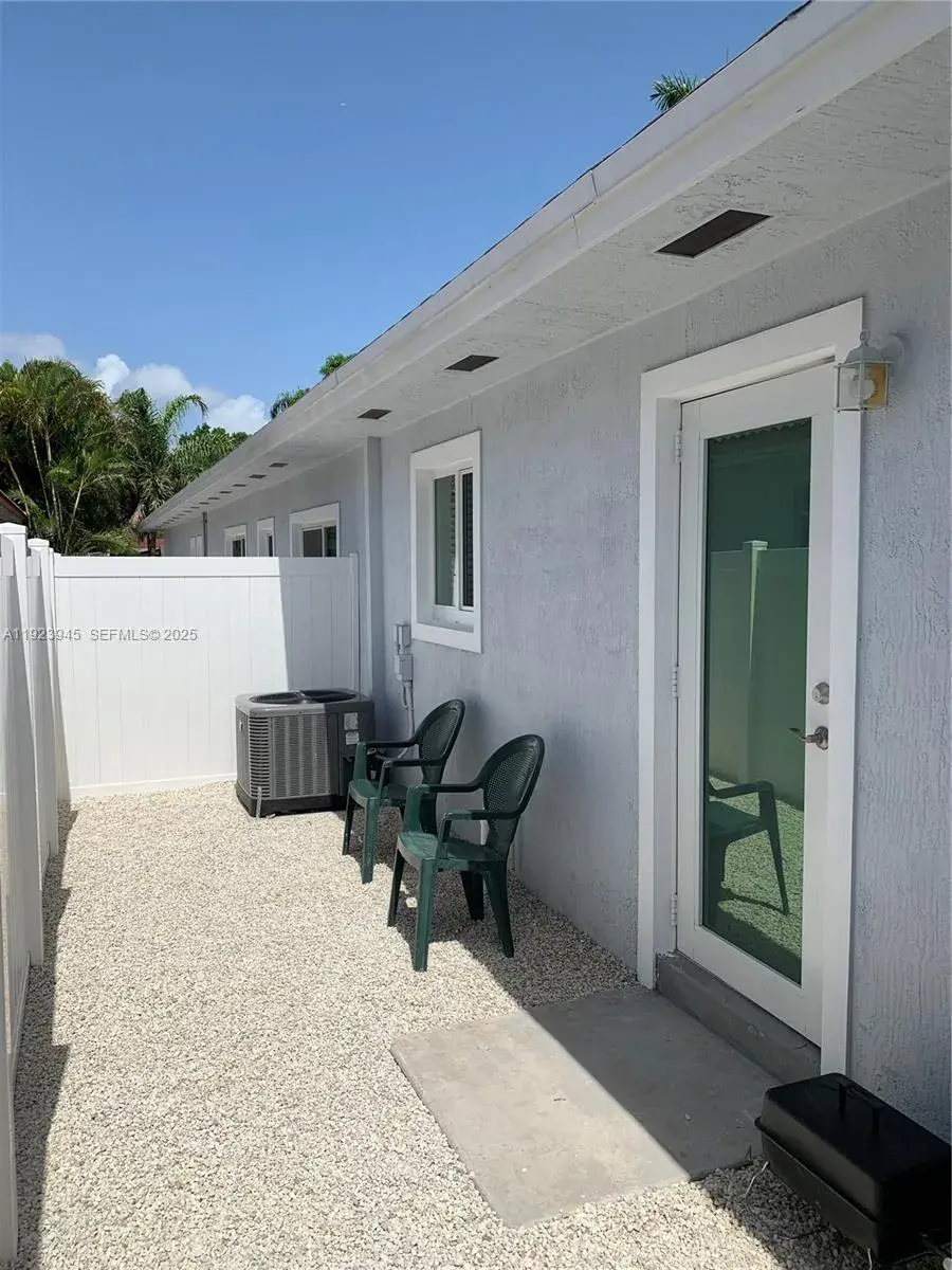 2852 SW 36th Ave # 2852, Miami FL 33133
