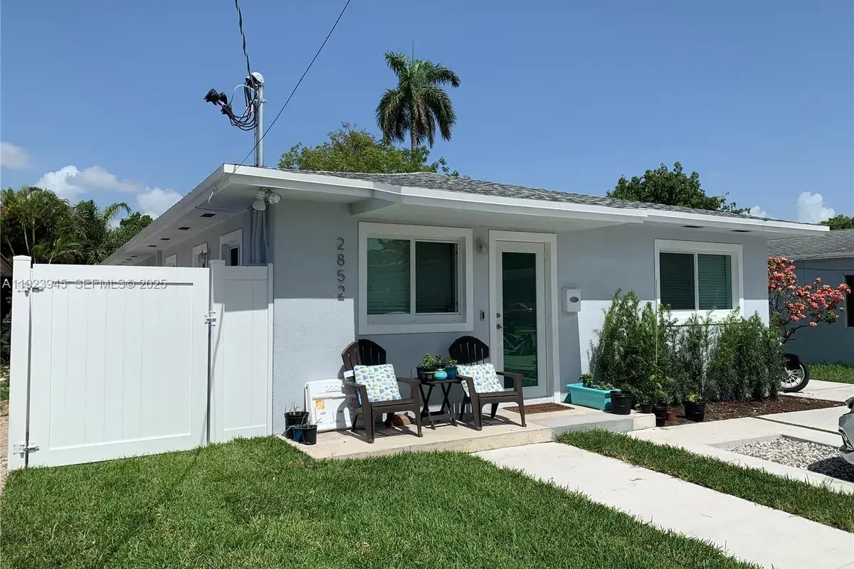 2852 SW 36th Ave # 2852, Miami FL 33133