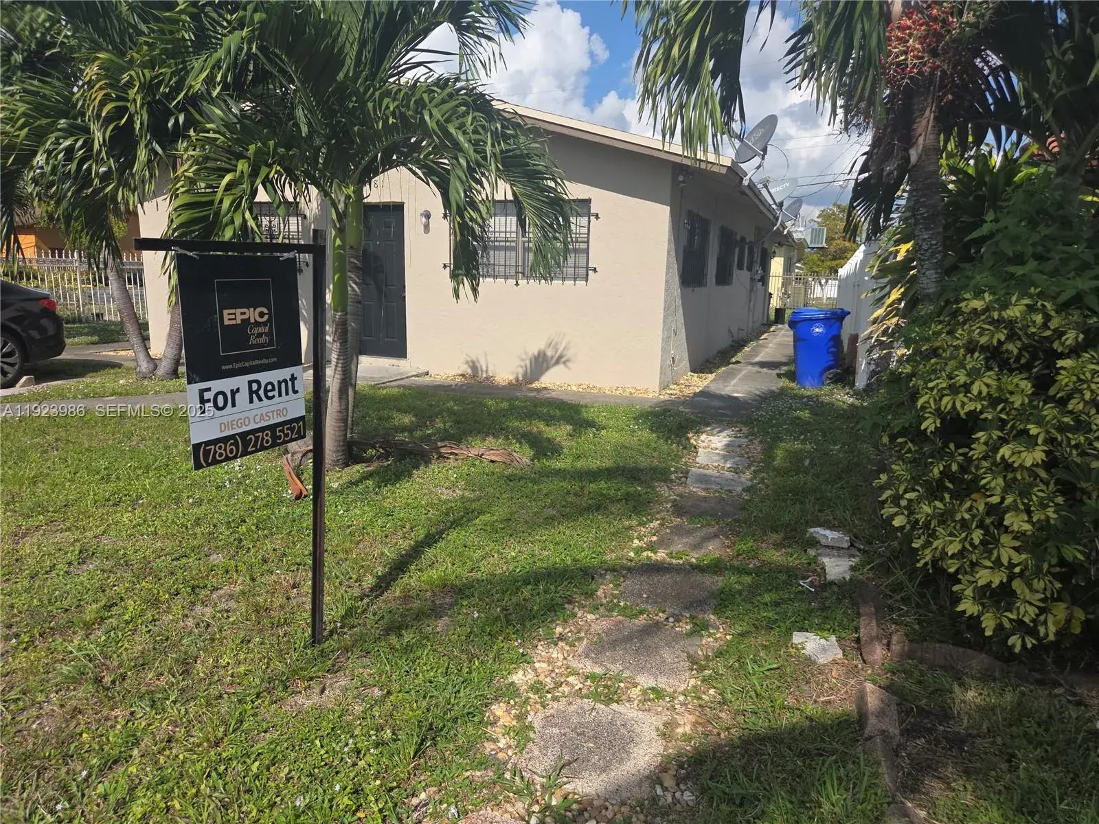 1 bedroom 1 bath Residential Lease for rent at 2481 NW 13th Ct # 2, Fort Lauderdale FL 33311
