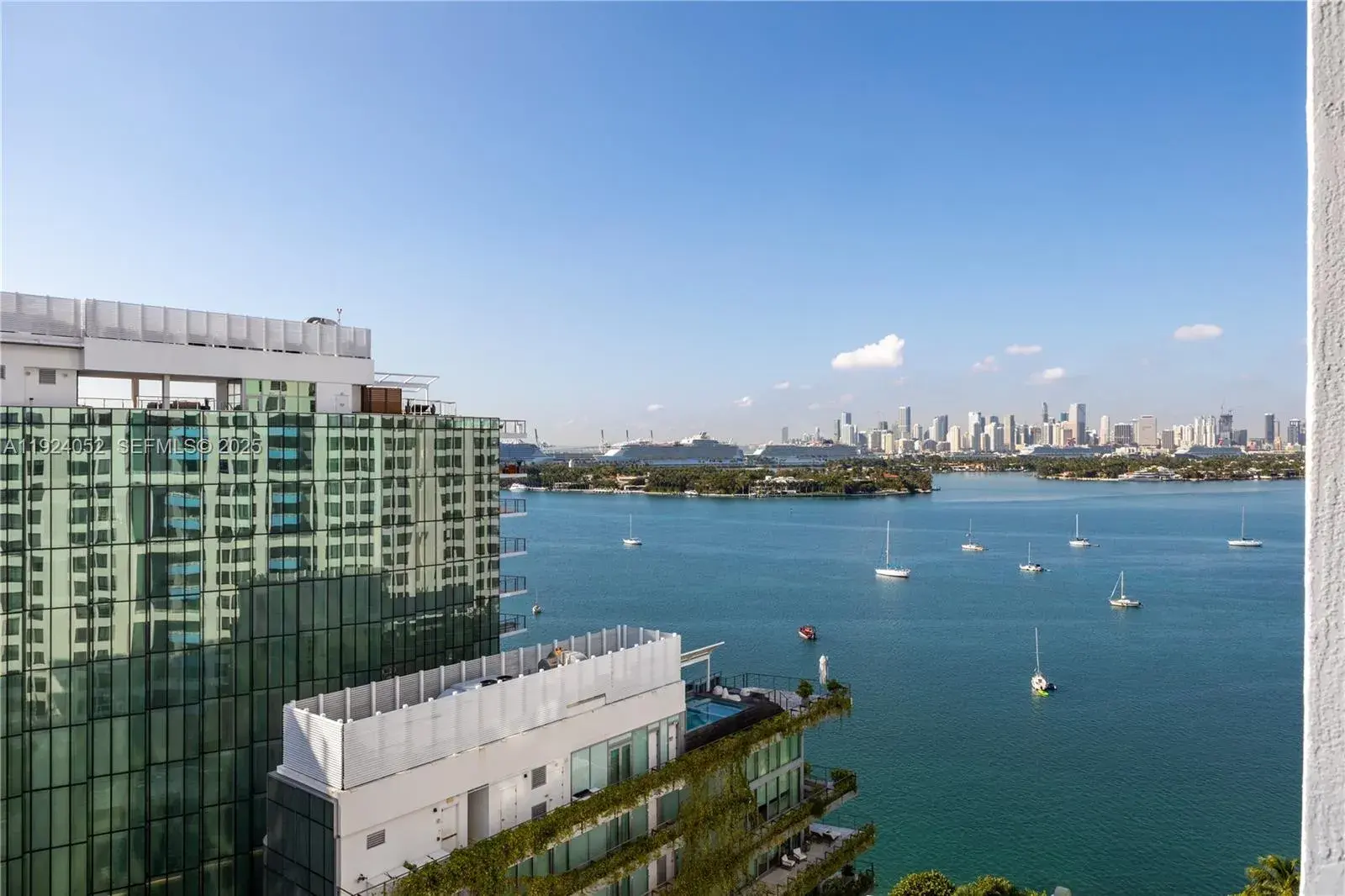 1 bedroom 1 bath Residential for sale at 1330 West Ave # 1712, Miami Beach FL 33139