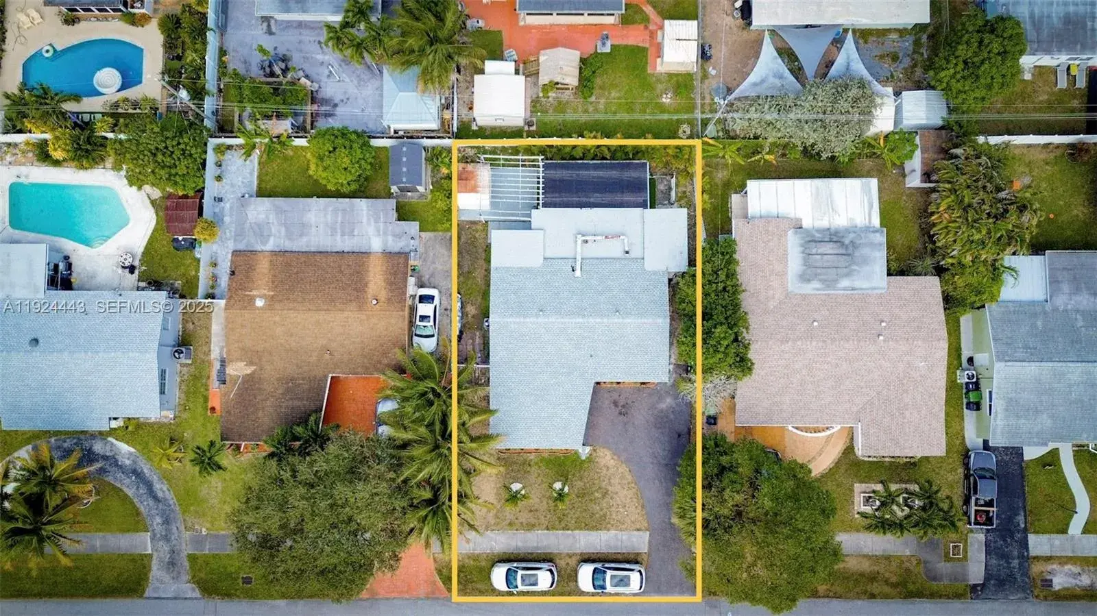 724 SW 4th Ct, Hallandale Beach FL 33009