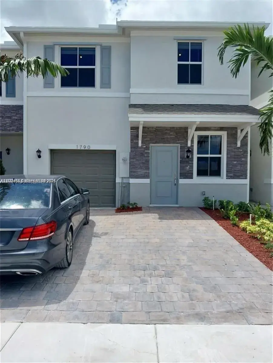 4 bedroom 2 bath for sale at 1790 SE 7th Ter # 1790, Homestead FL 33034