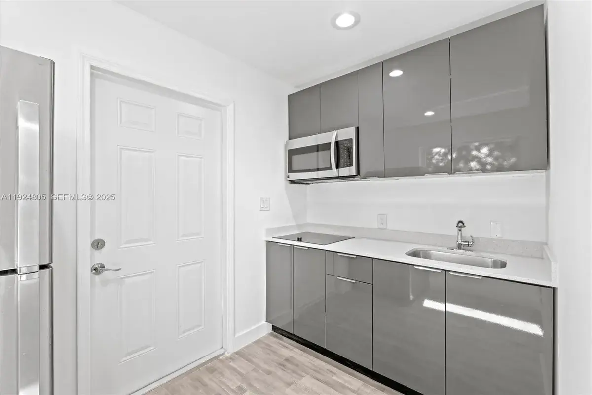 2847 Polk St # 3, Hollywood FL 33020